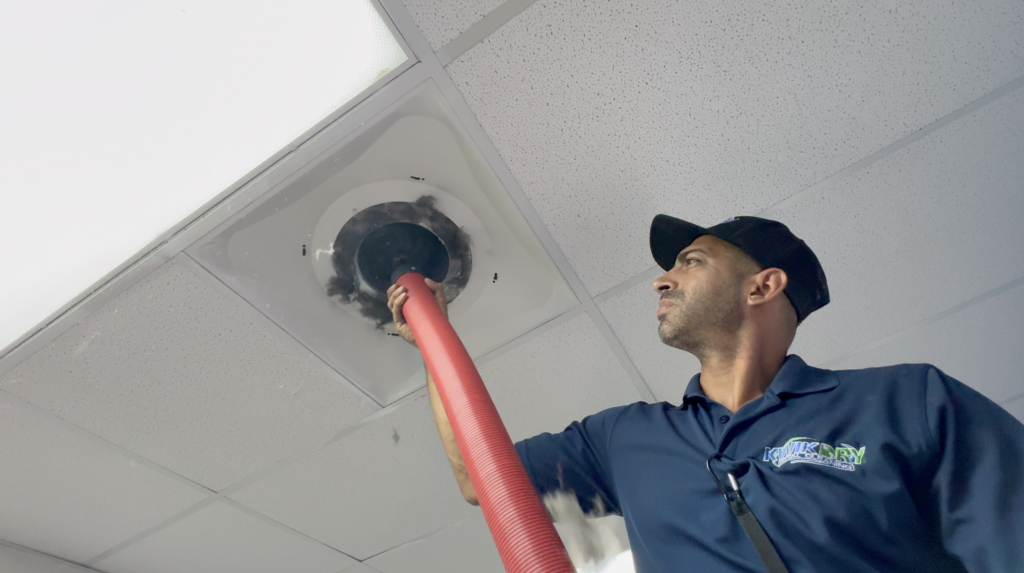 Air Duct Cleaning 032